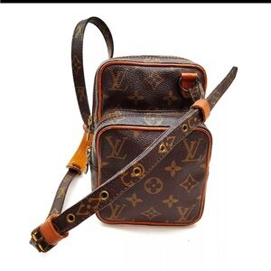100% Authentic Louis Vuitton Crossbody Bag